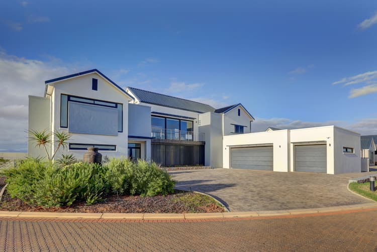 Main property image