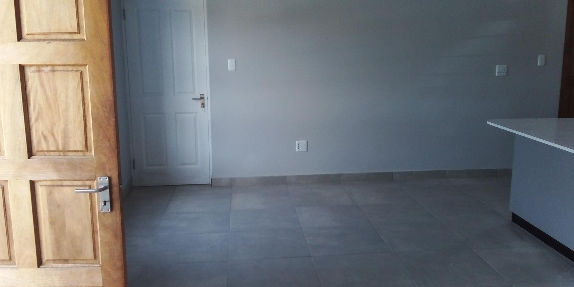 Image 2 of 6