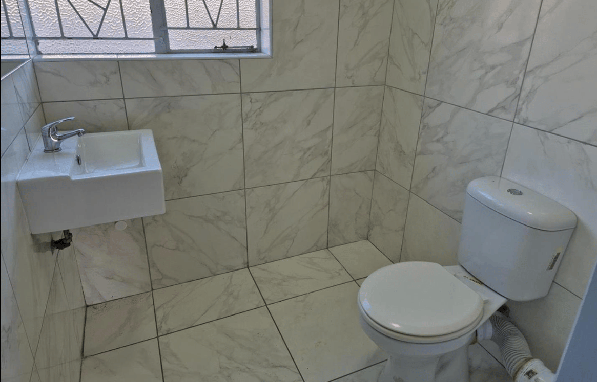 Image 5 of 6