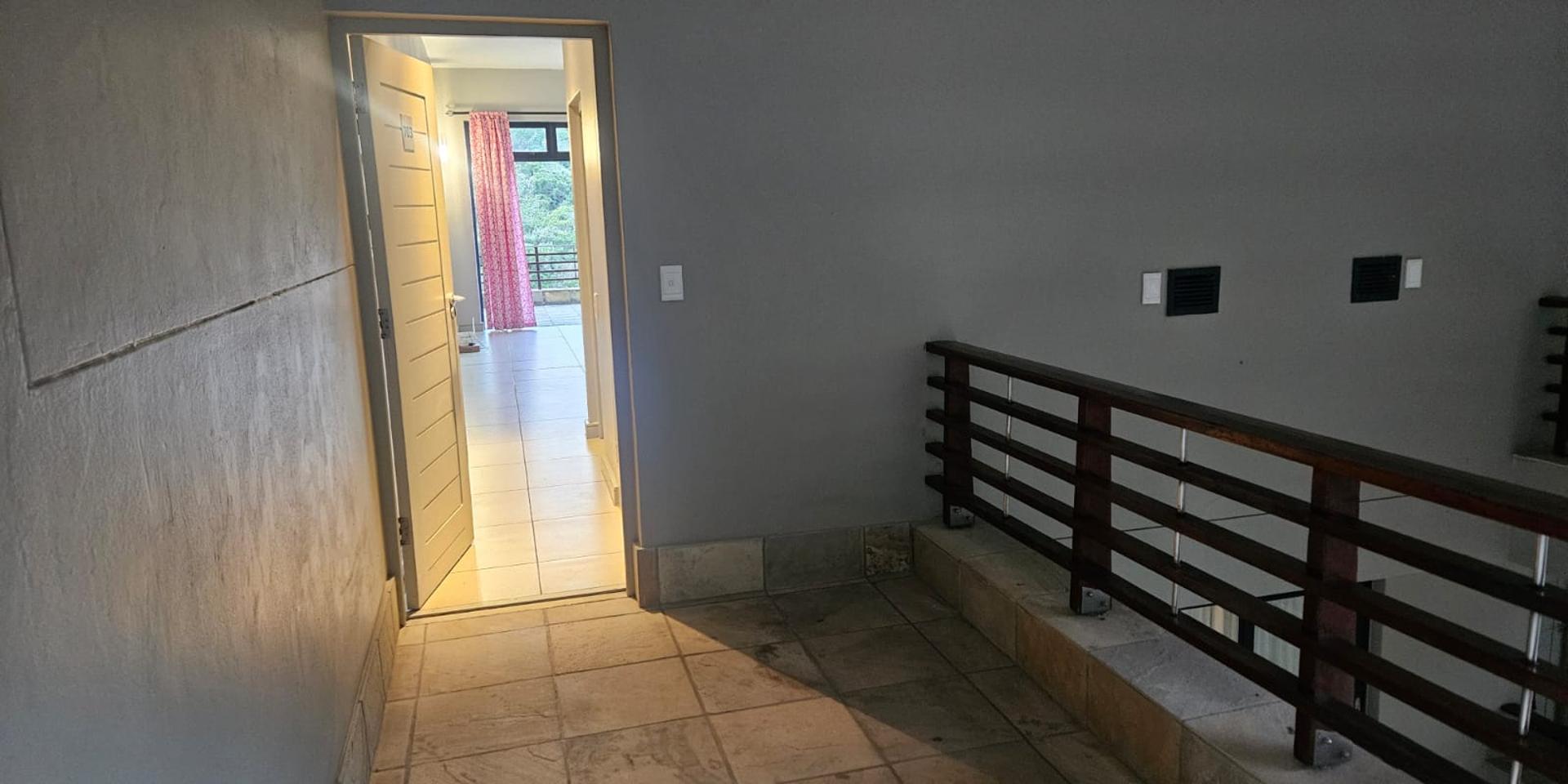 Image 4 of 6