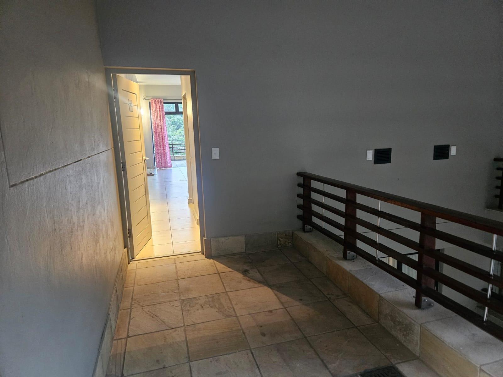Image 4 of 6