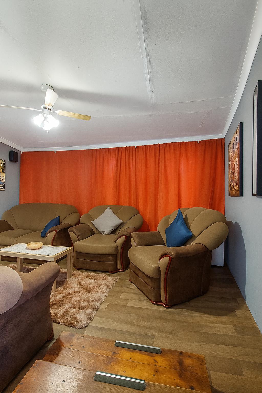 Image 4 of 6