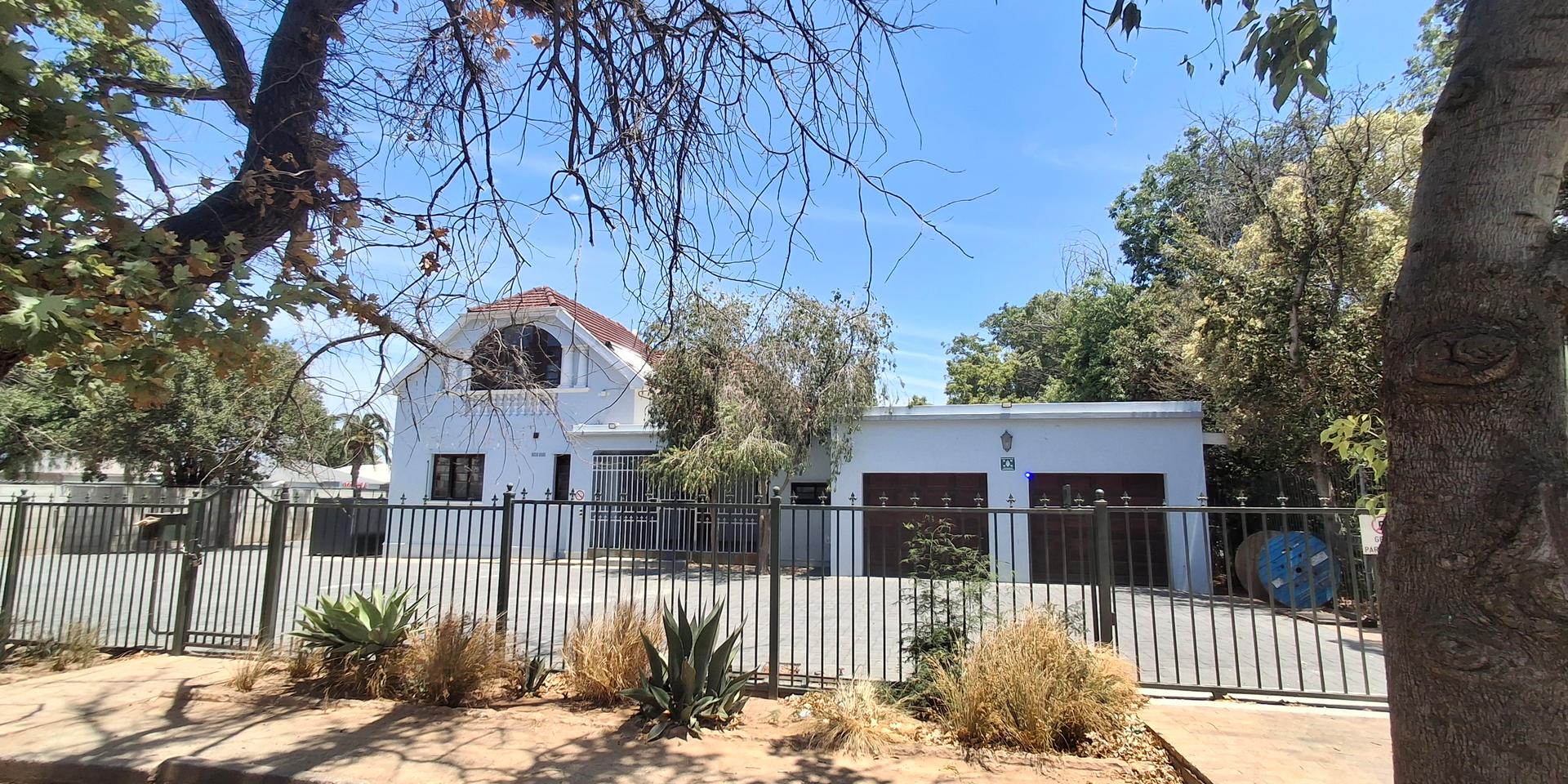 Image 2 of 6