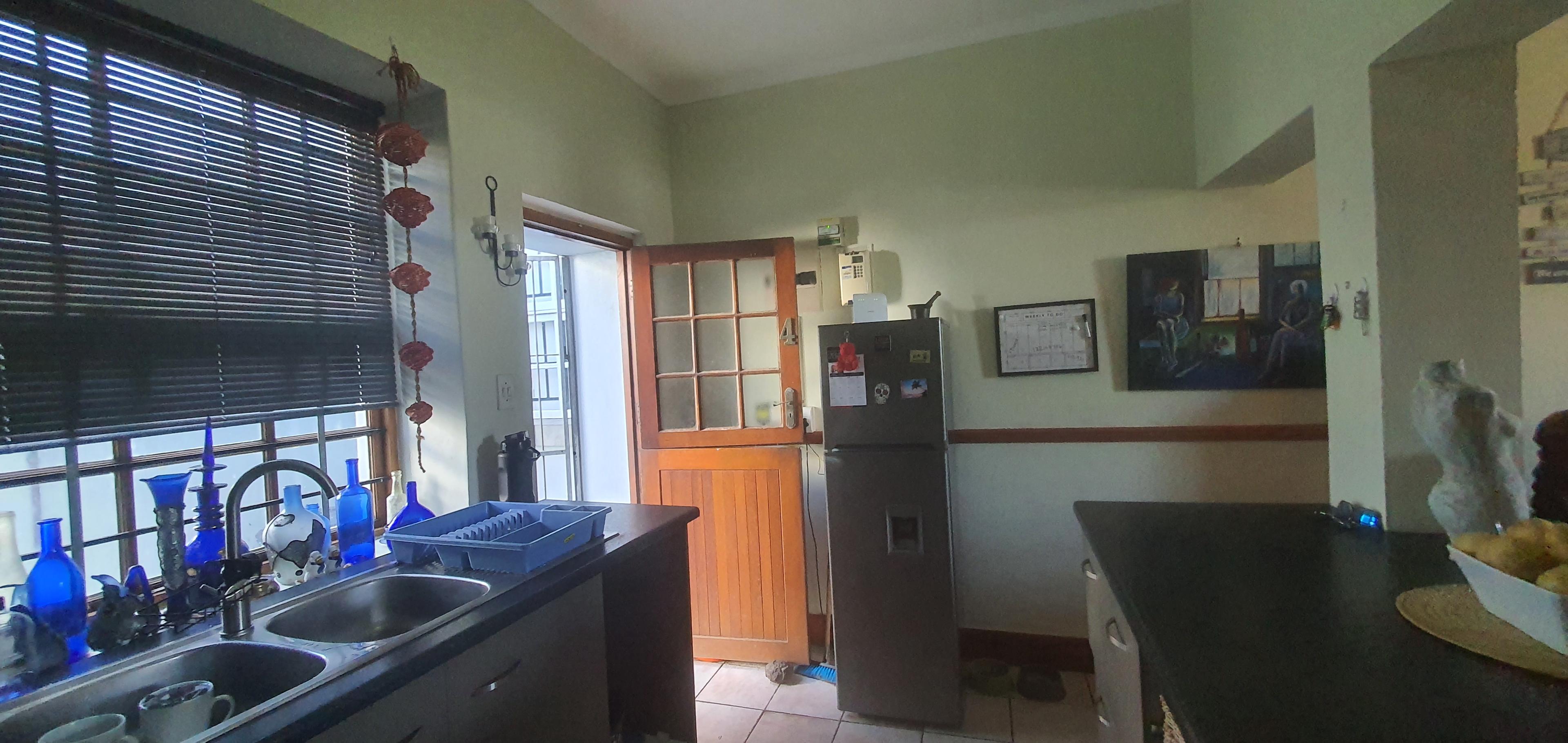 Image 3 of 6