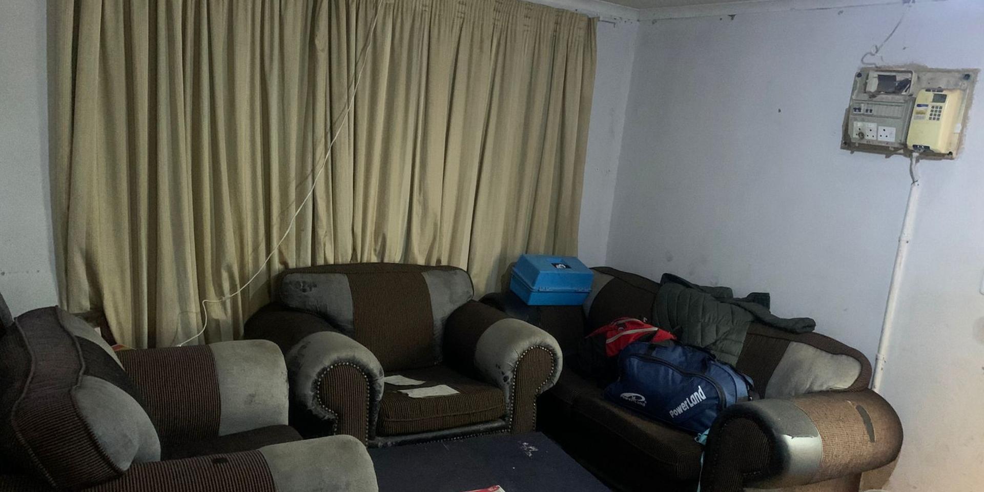 Image 1 of 6