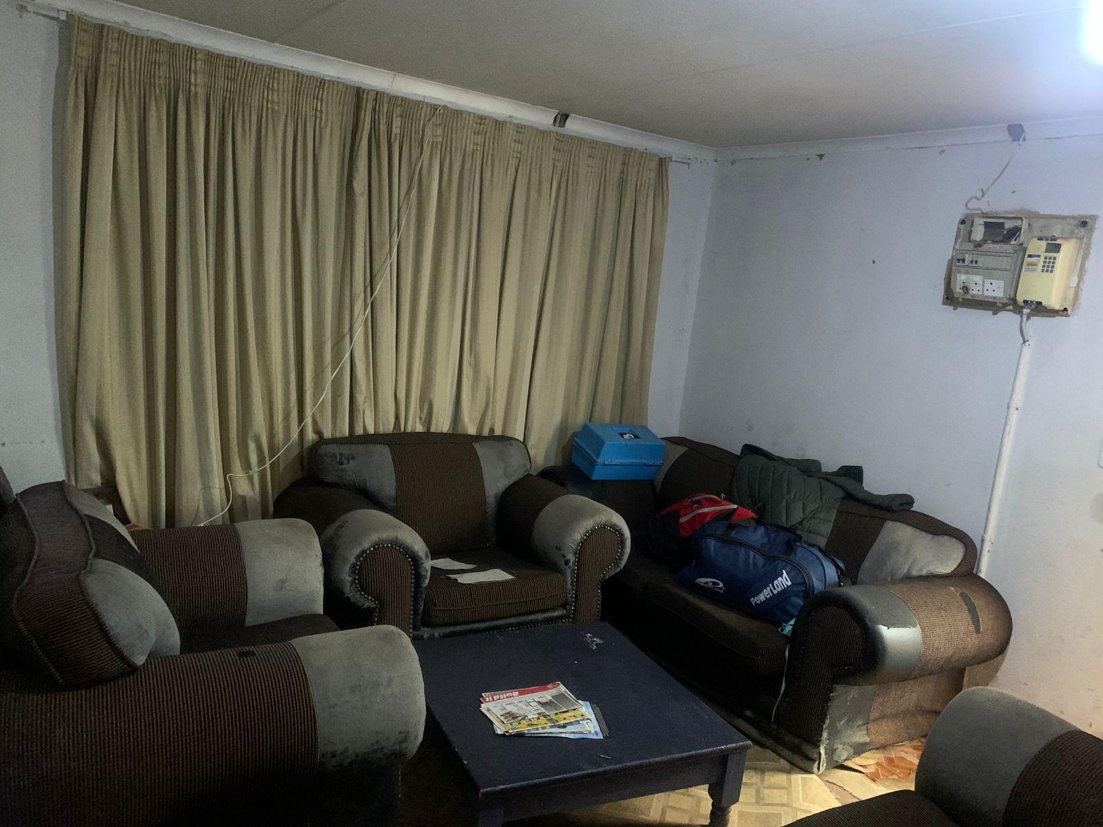 Image 1 of 6