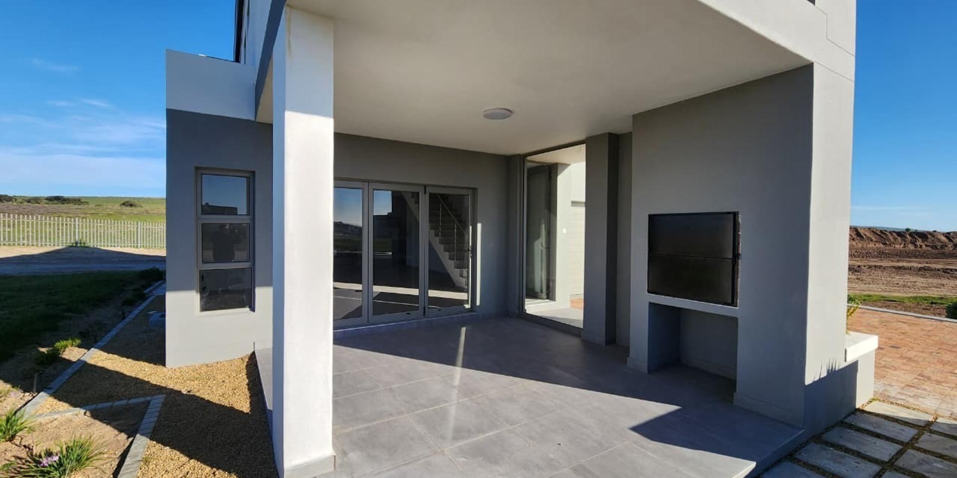 Image 4 of 6