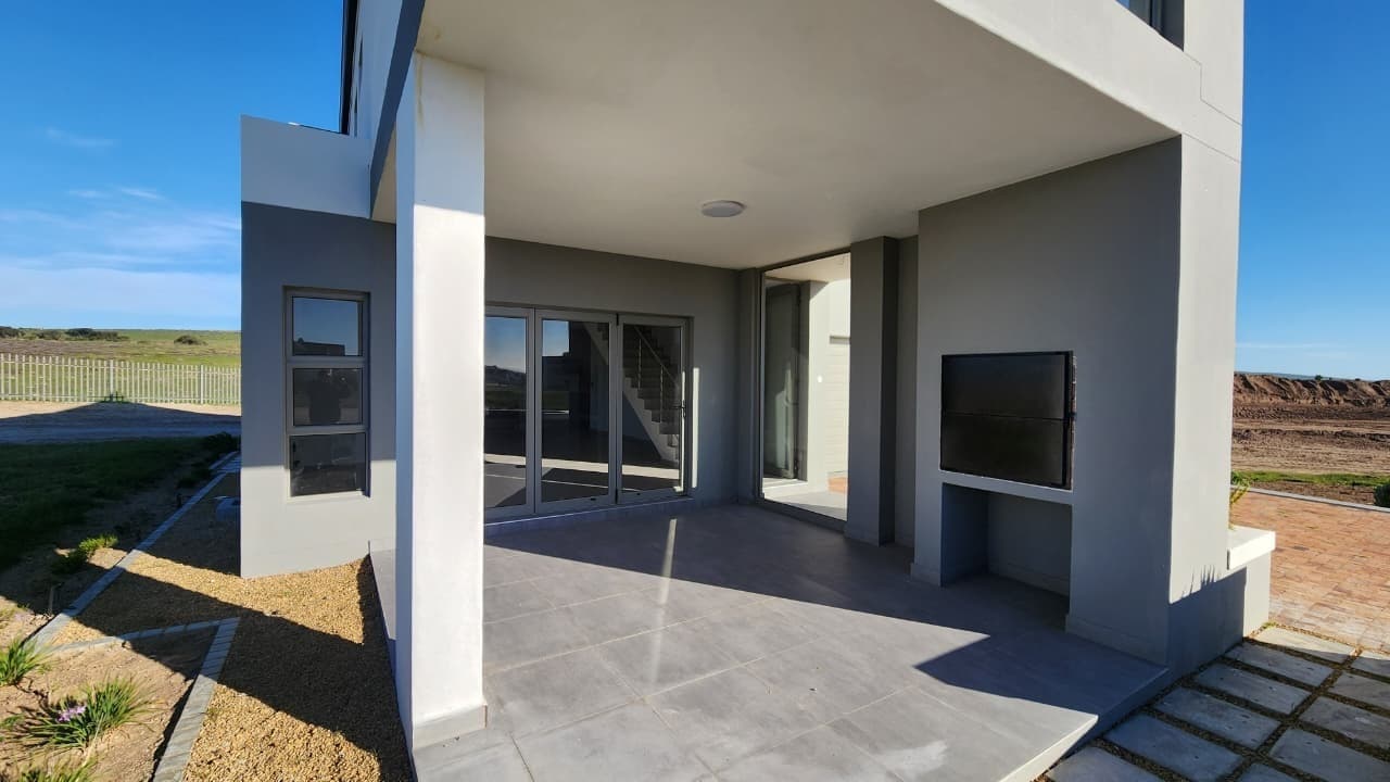 Image 4 of 6