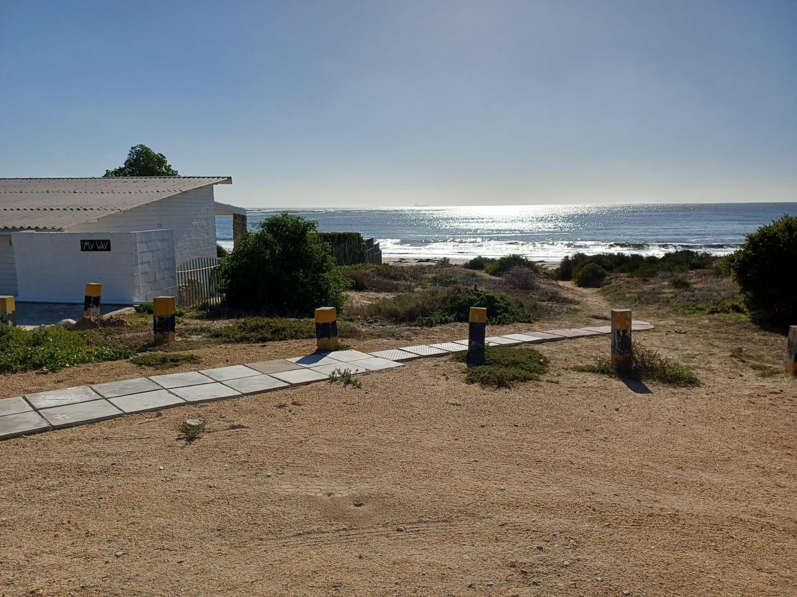 Image 4 of 6