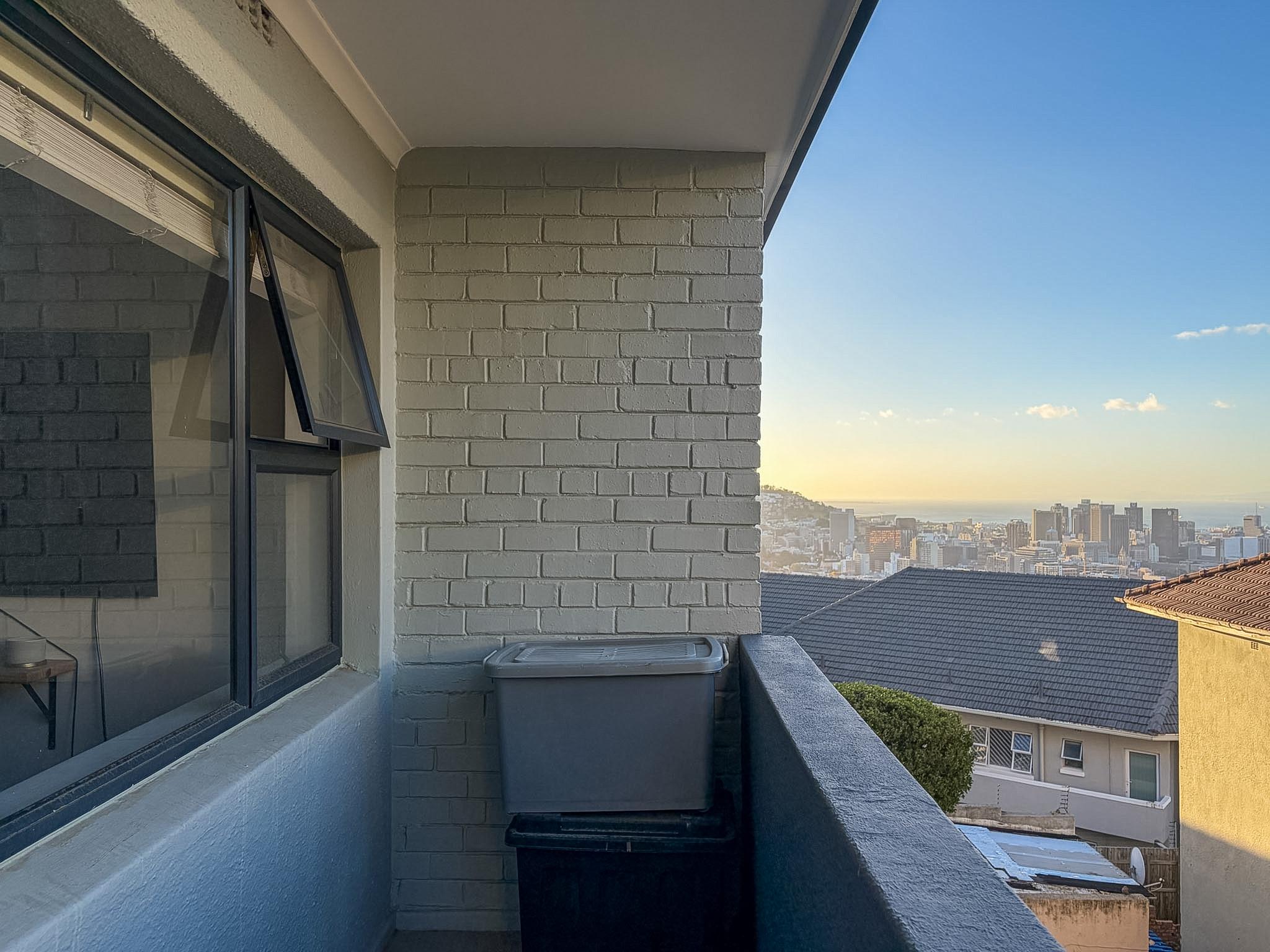 Image 2 of 6