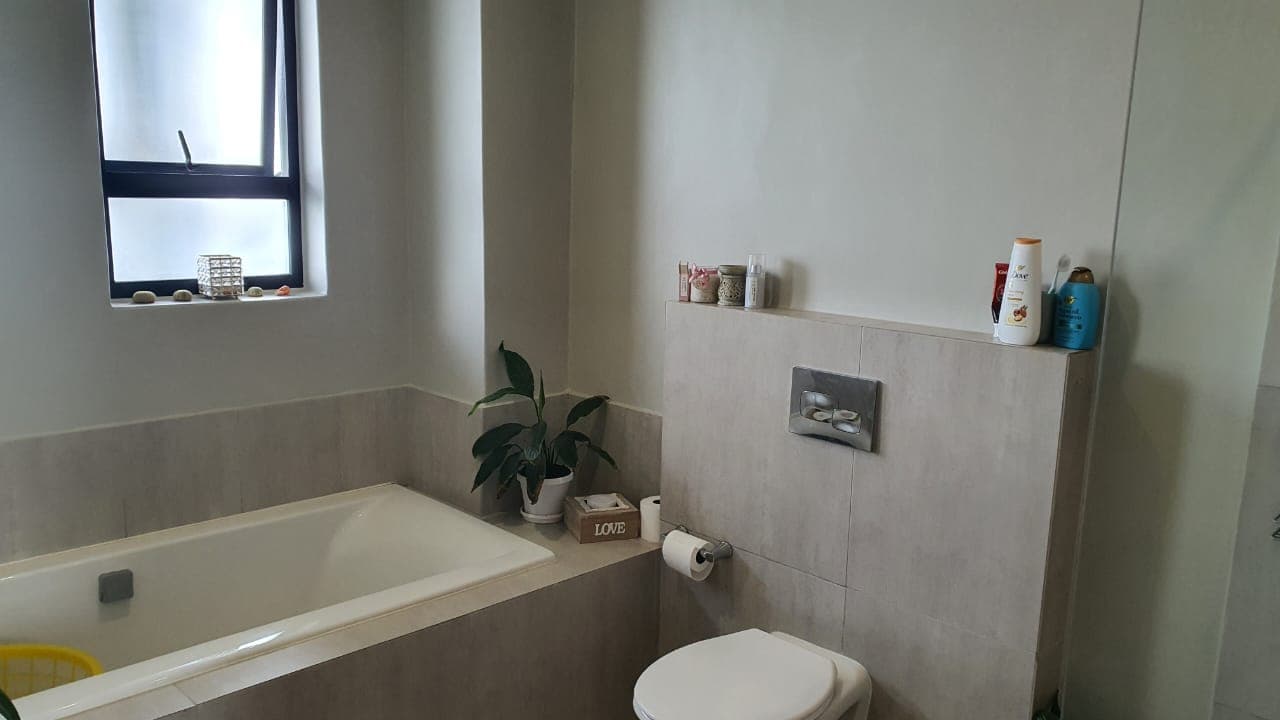 Image 5 of 6