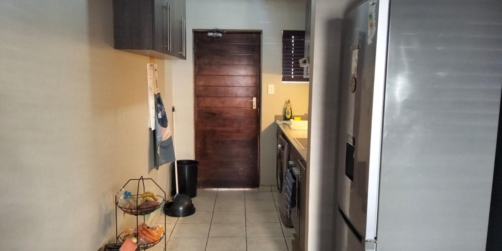 Image 2 of 6