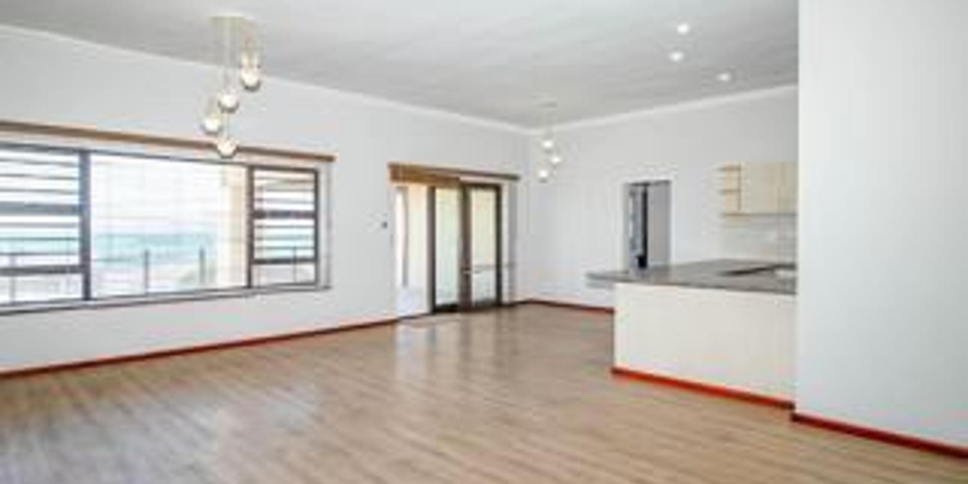 Image 3 of 6
