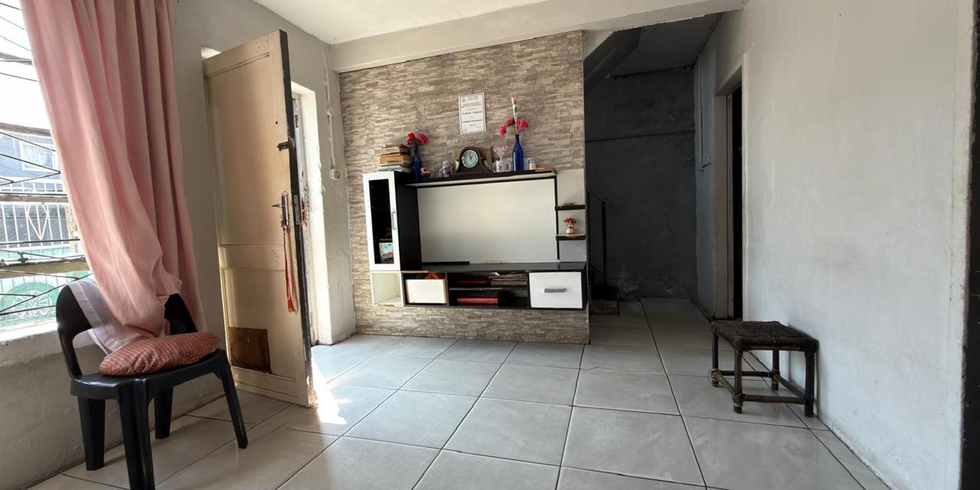 Image 5 of 6