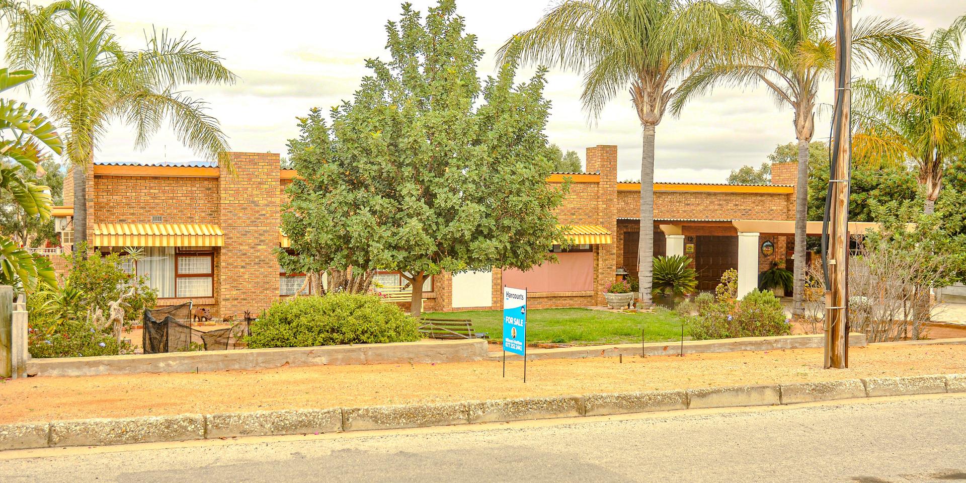 Image 4 of 6
