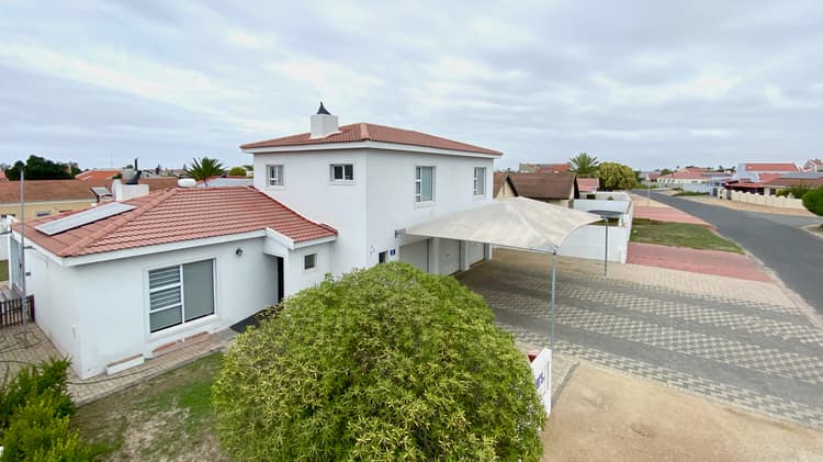 Main property image
