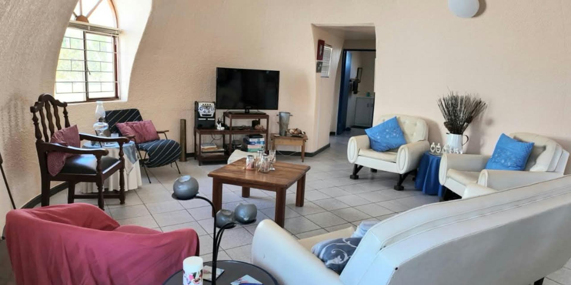 Image 2 of 6