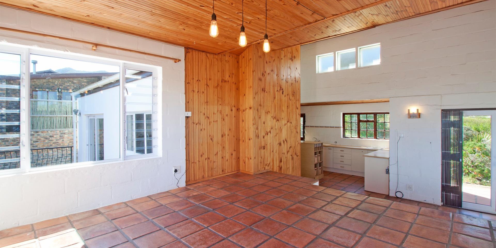Image 4 of 6
