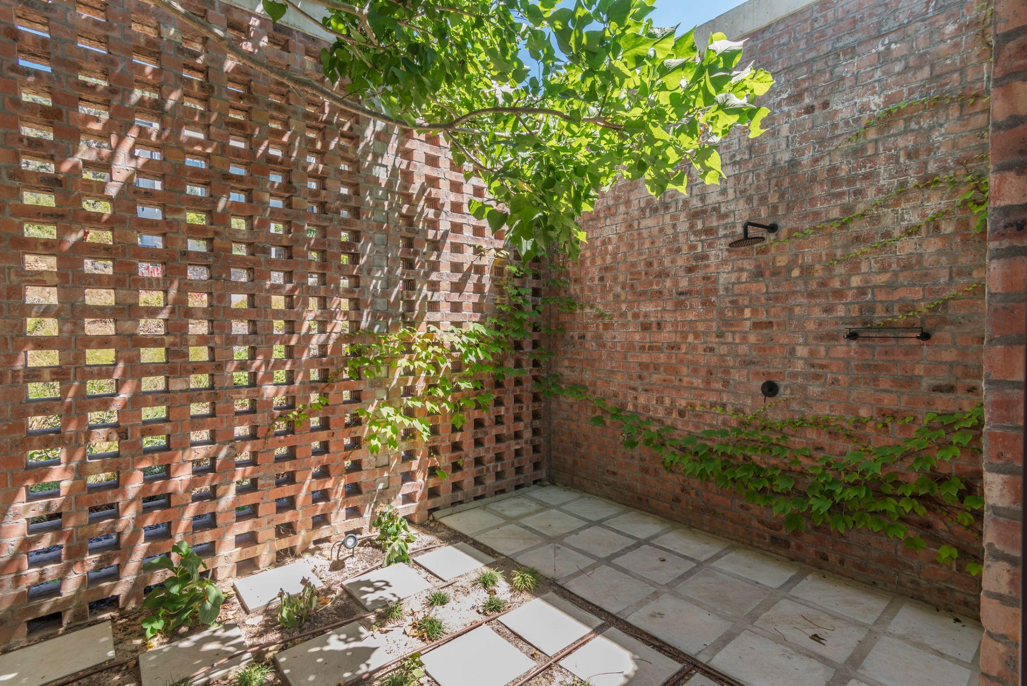 Image 28
