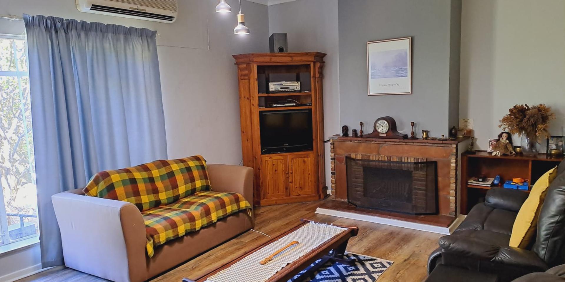 Image 3 of 6