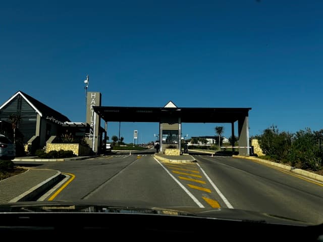 Image 2 of 6