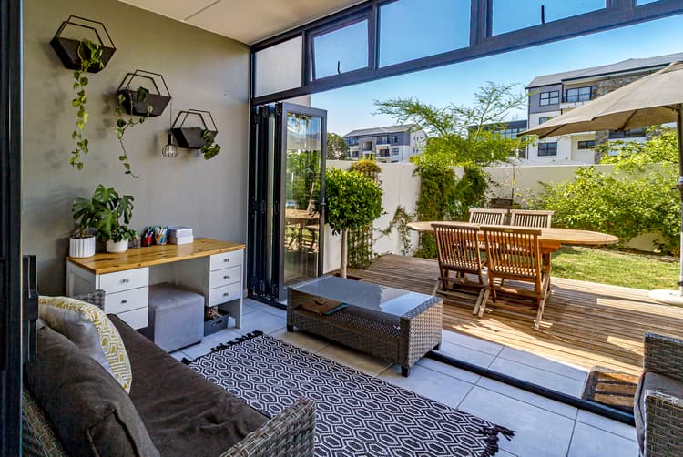 Main property image