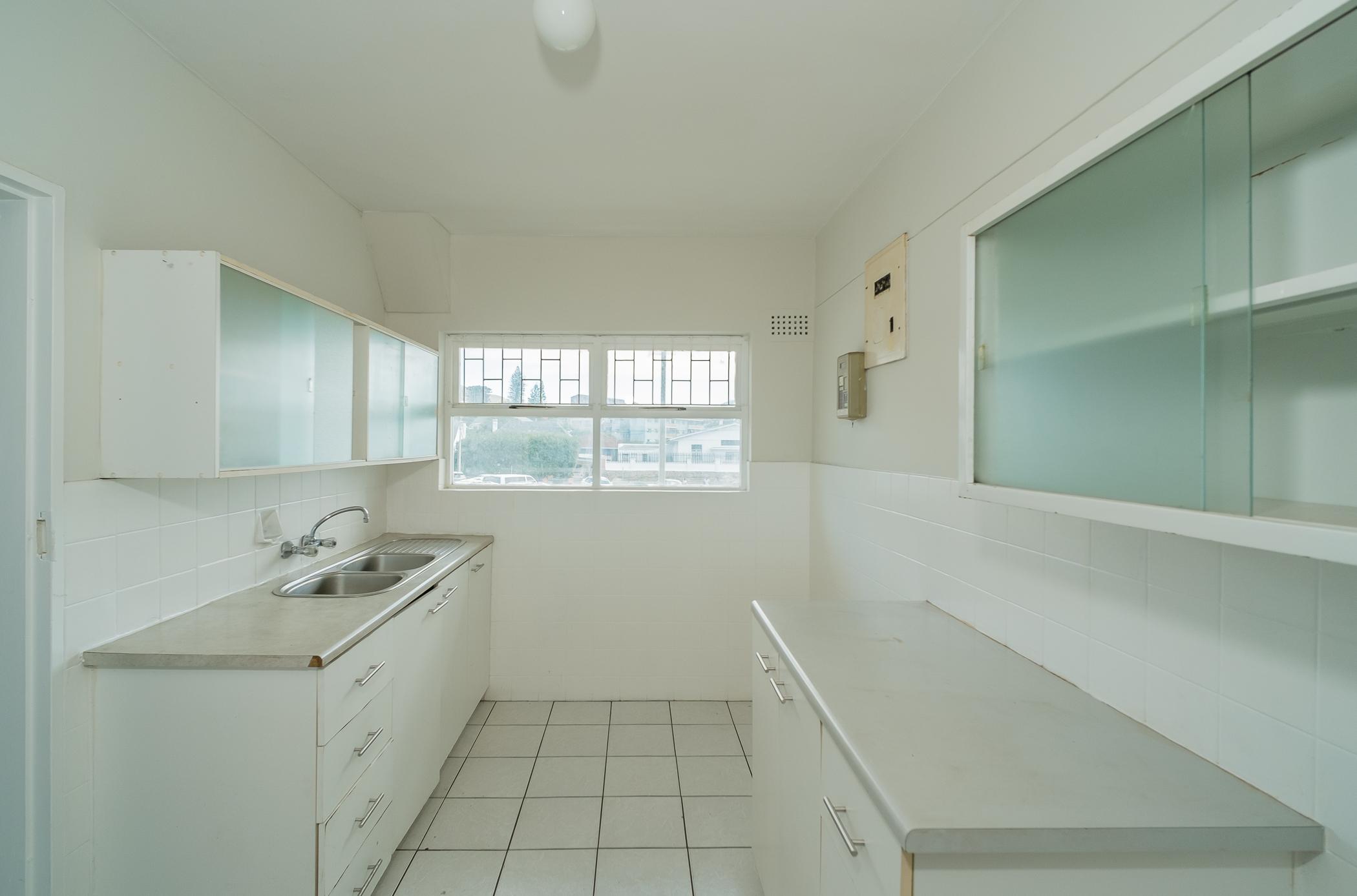 Image 5 of 6