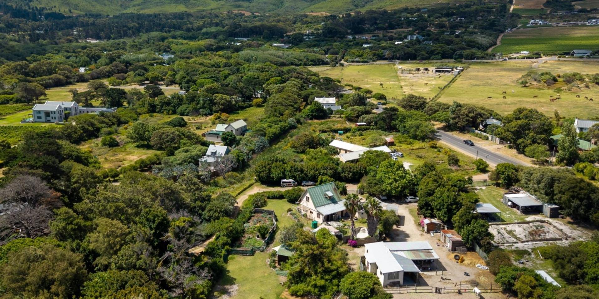 Image 4 of 6