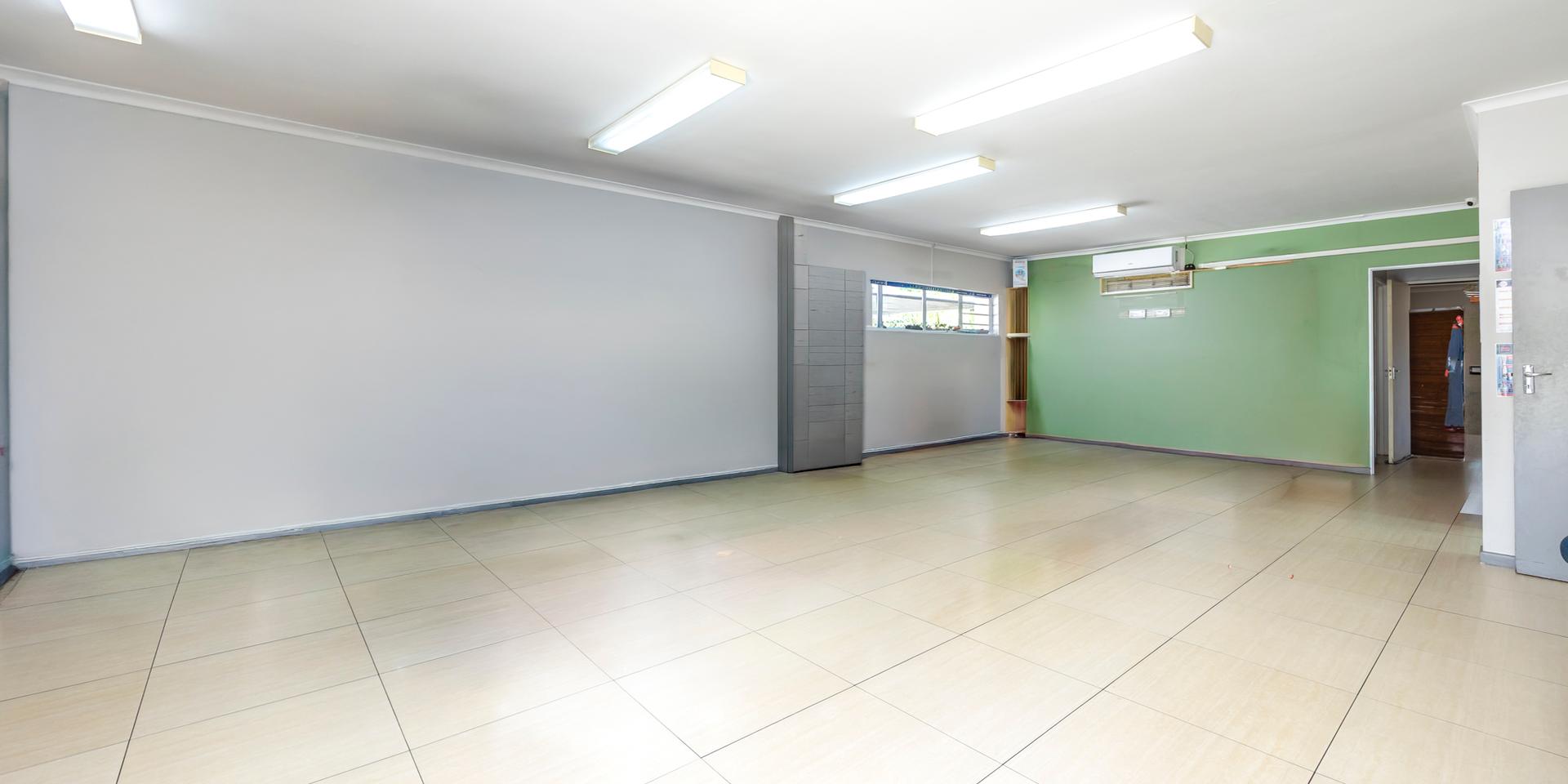 Image 5 of 6