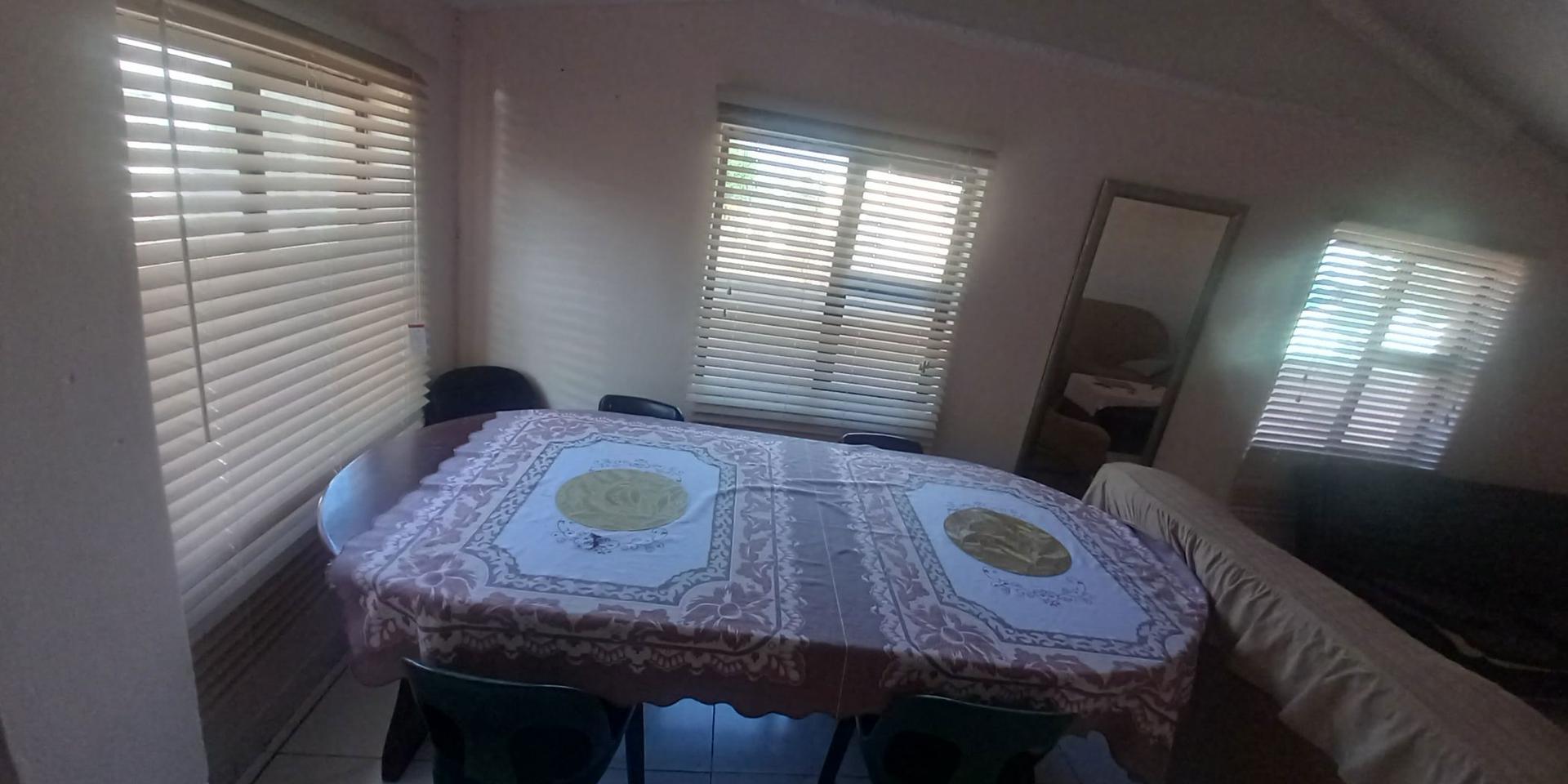 Image 4 of 6