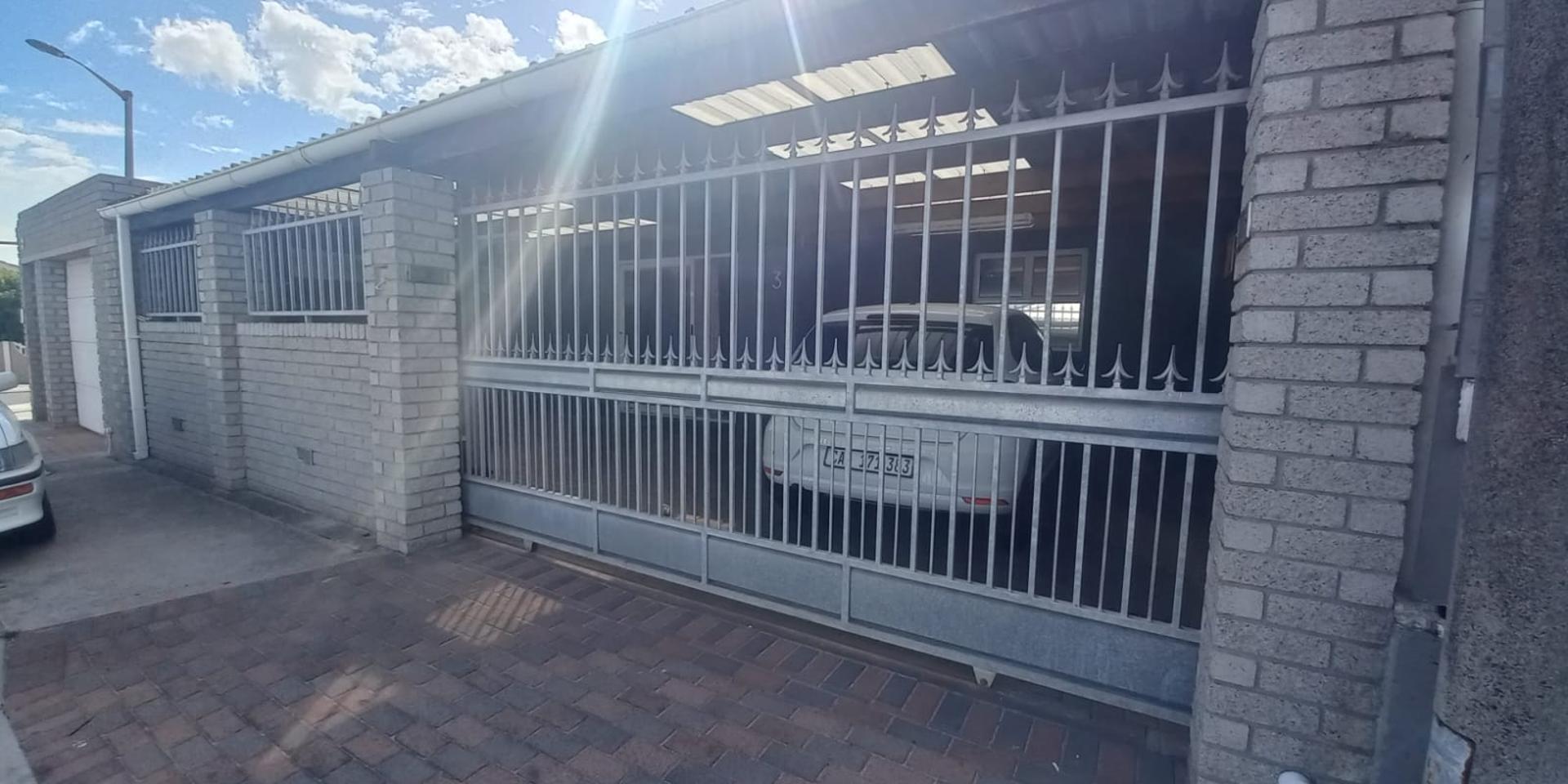 Image 2 of 6