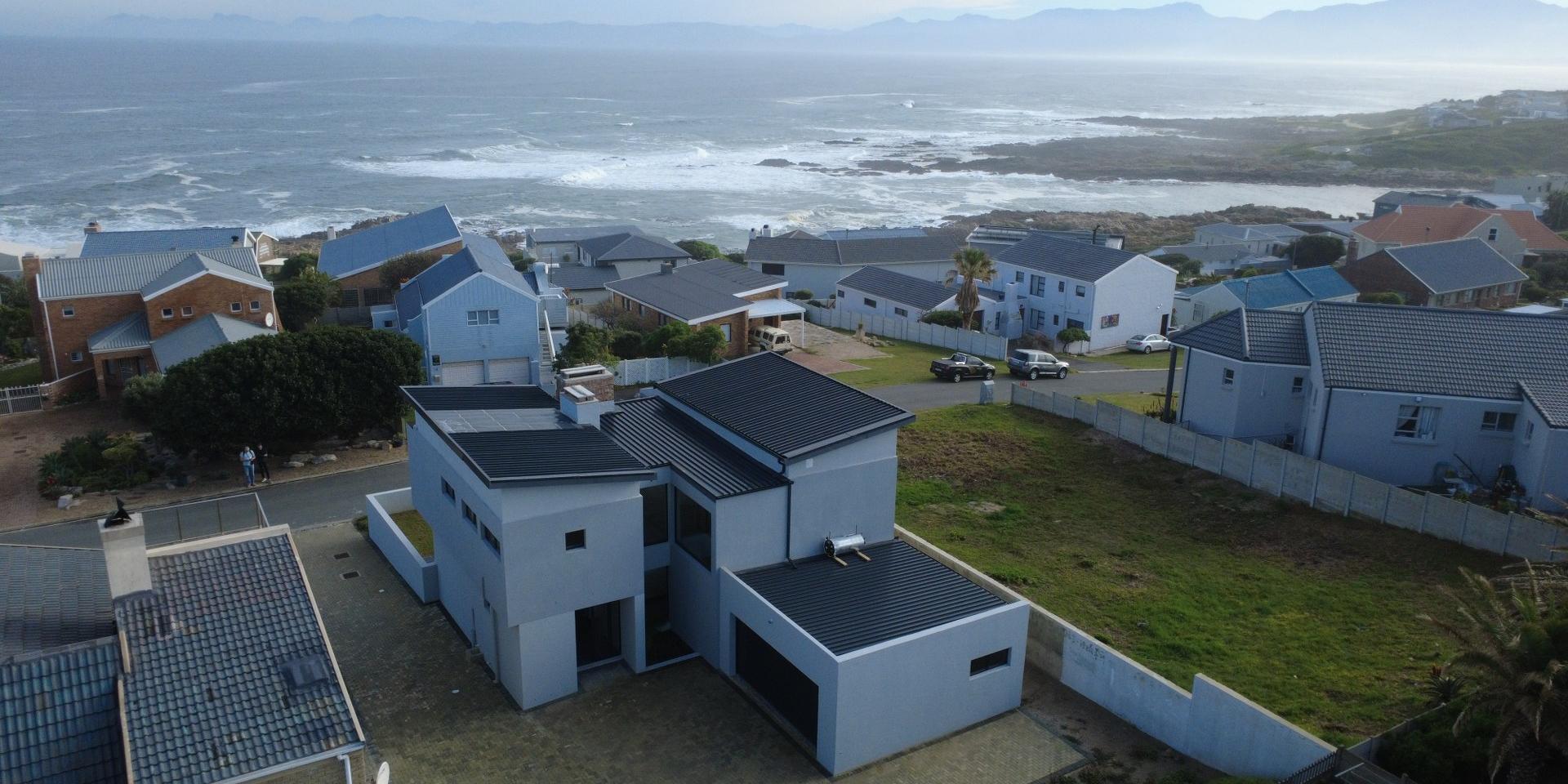 Image 2 of 6