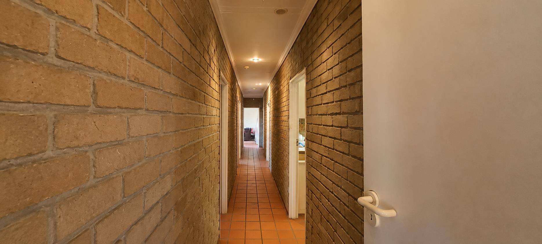 Image 4 of 6
