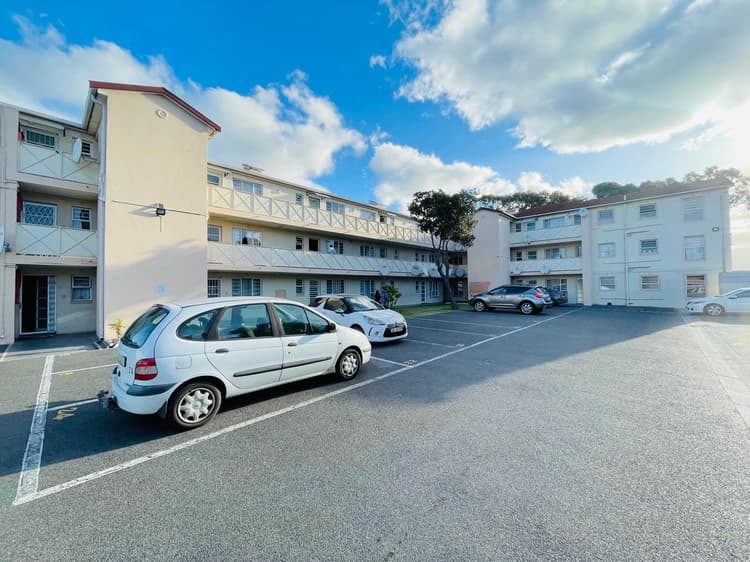 Main property image