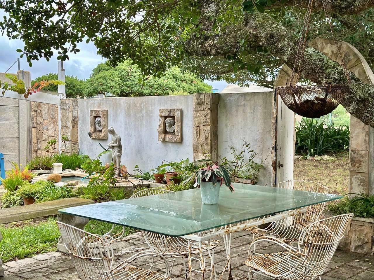 Image 4 of 6