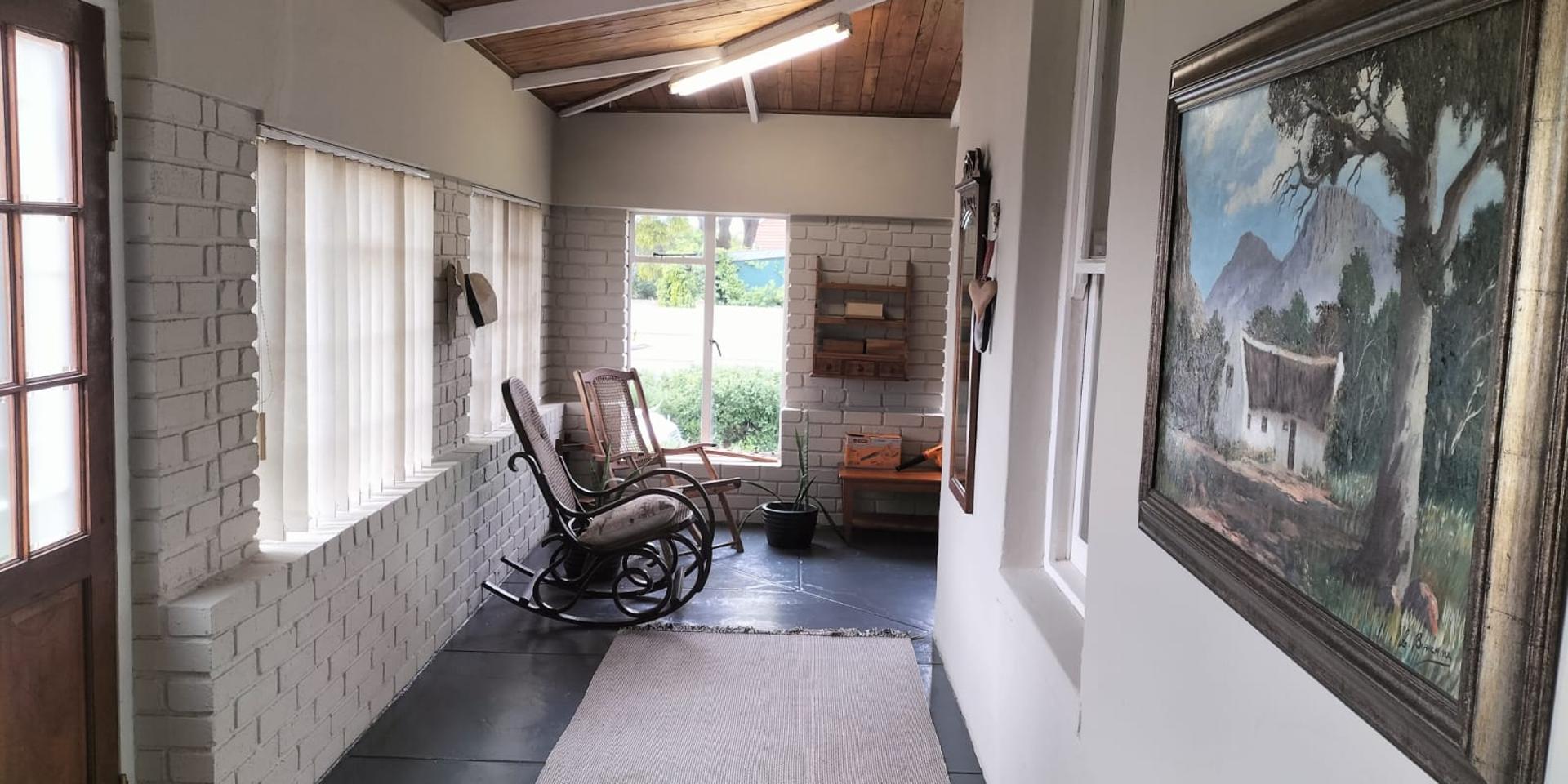 Image 2 of 6