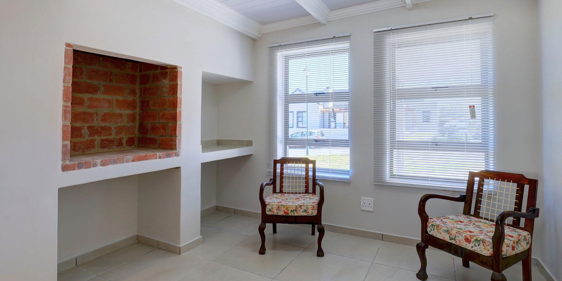 Image 4 of 6
