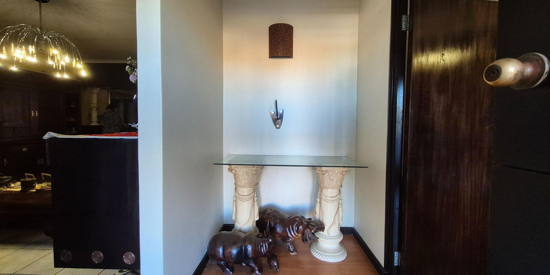 Image 2 of 6