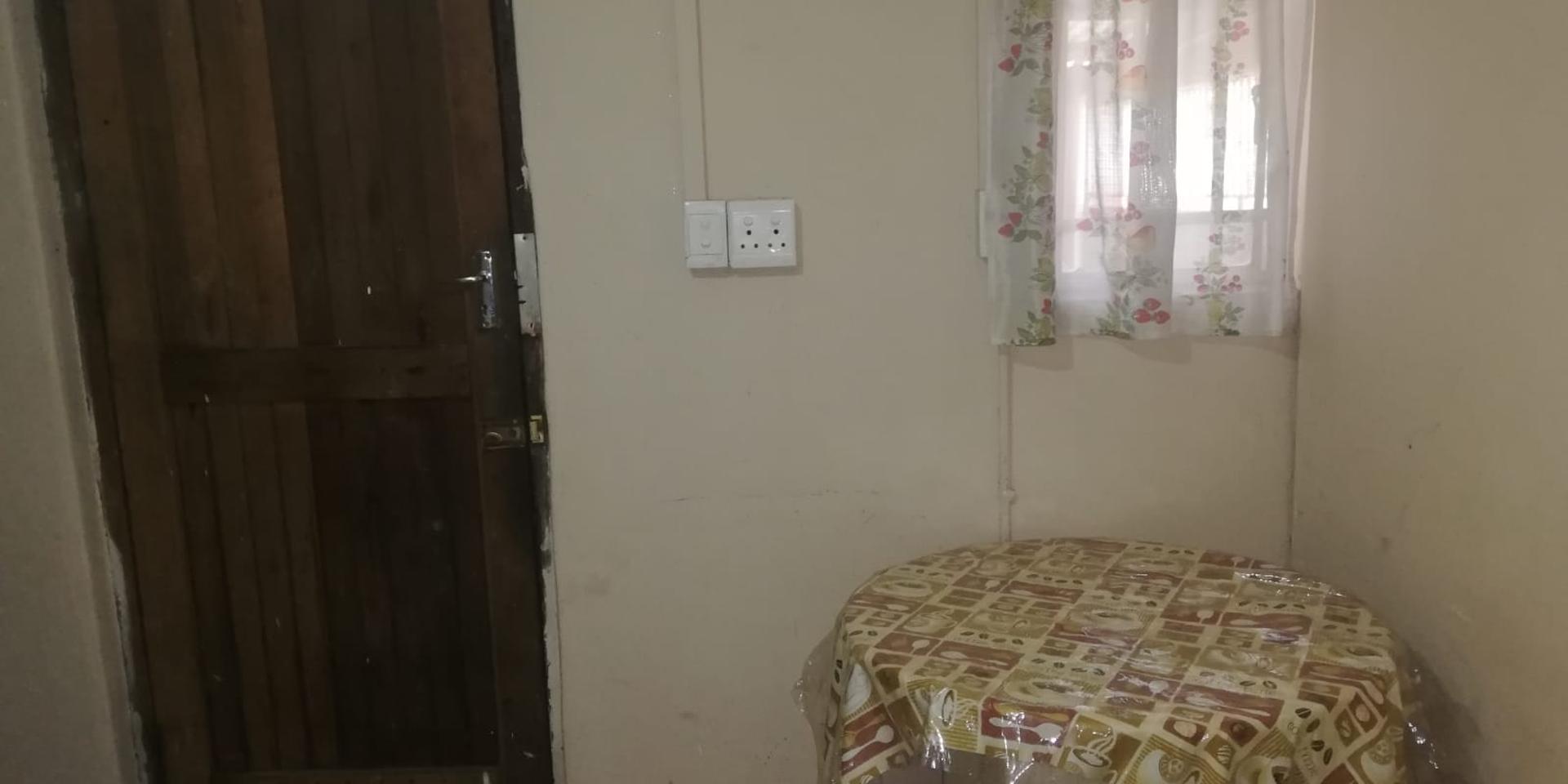 Image 1 of 6