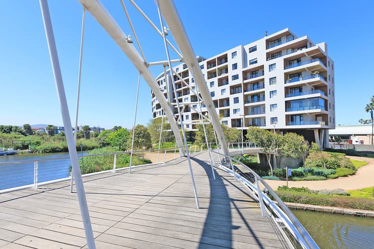 Main property image