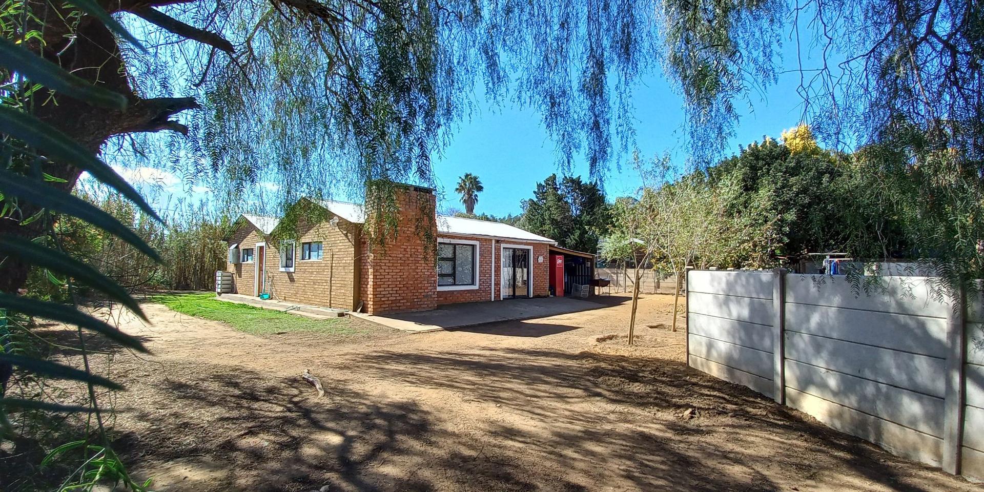 Image 2 of 6