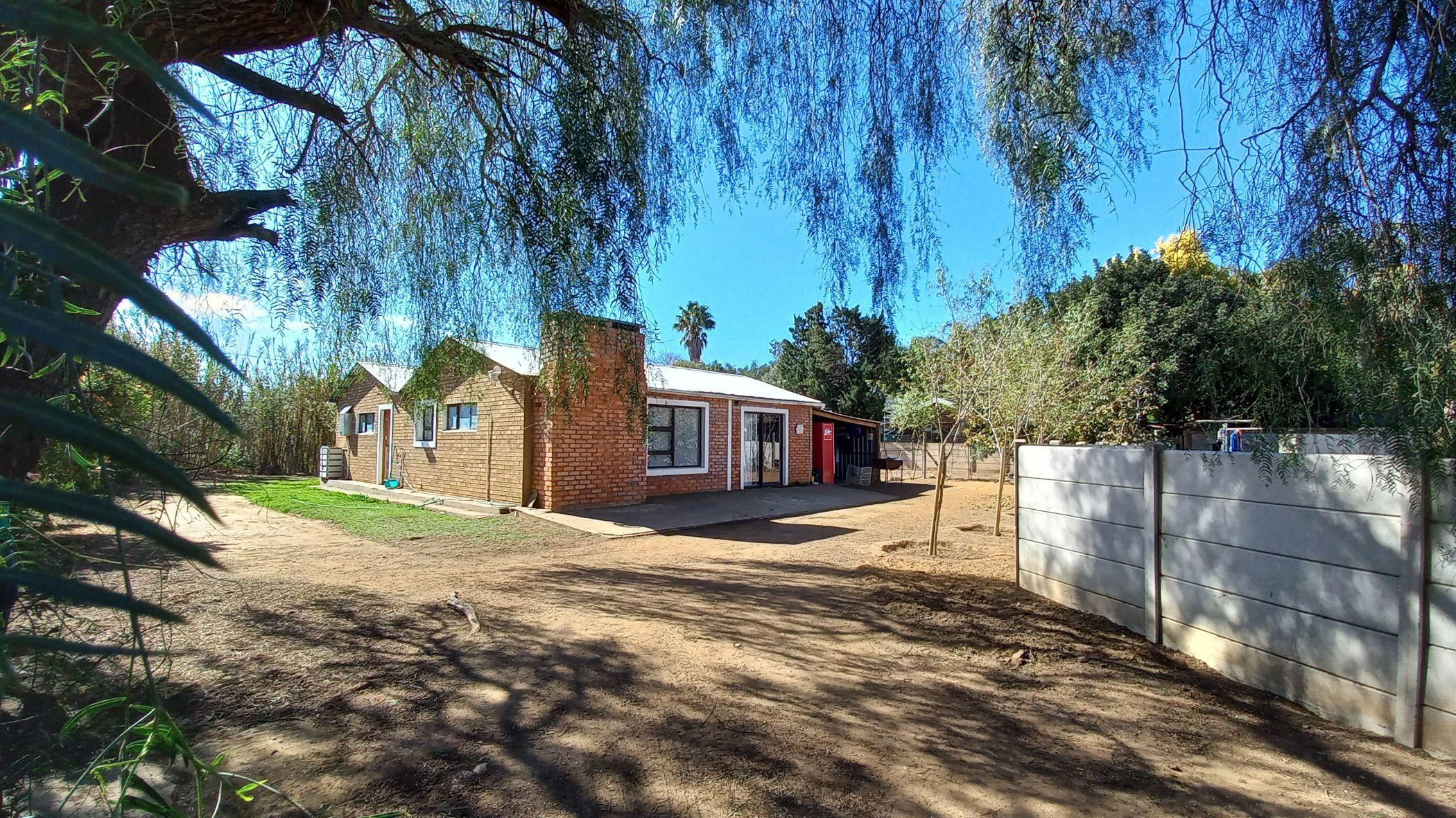 Image 2 of 6