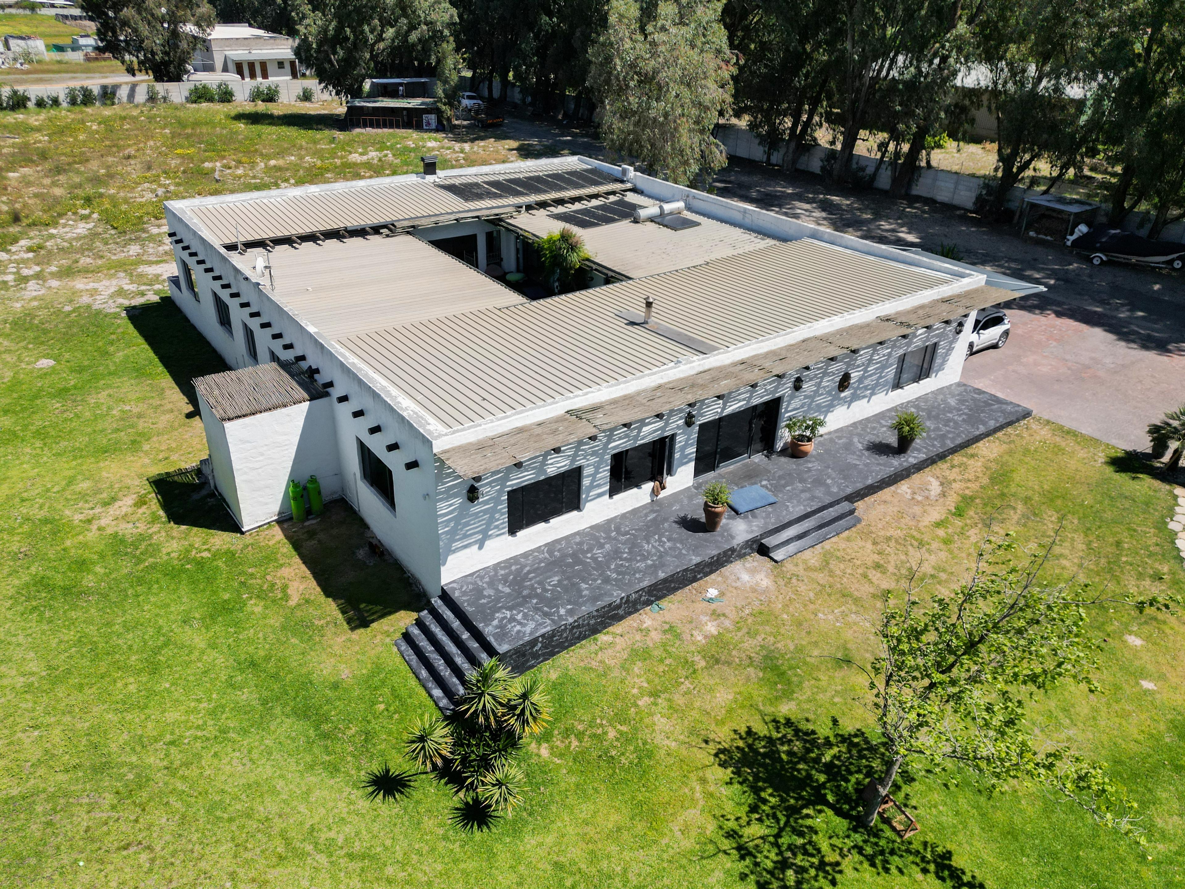 Image 4 of 6