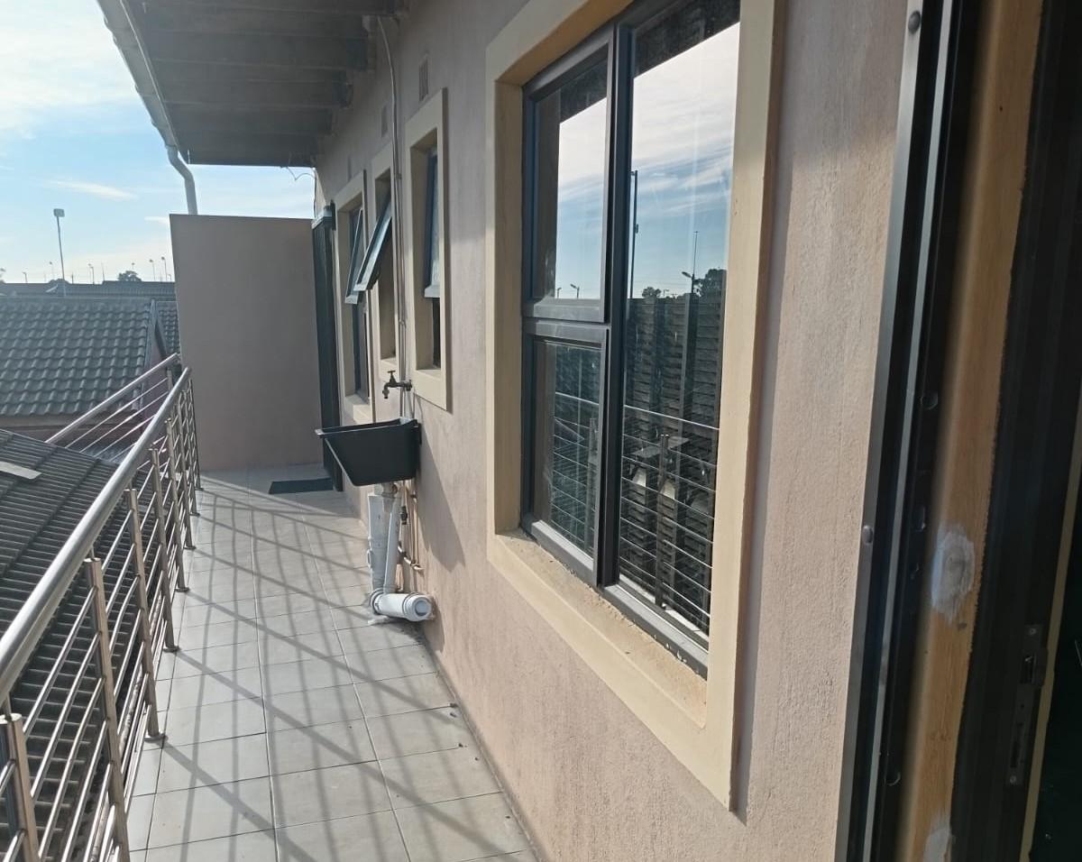 Image 12