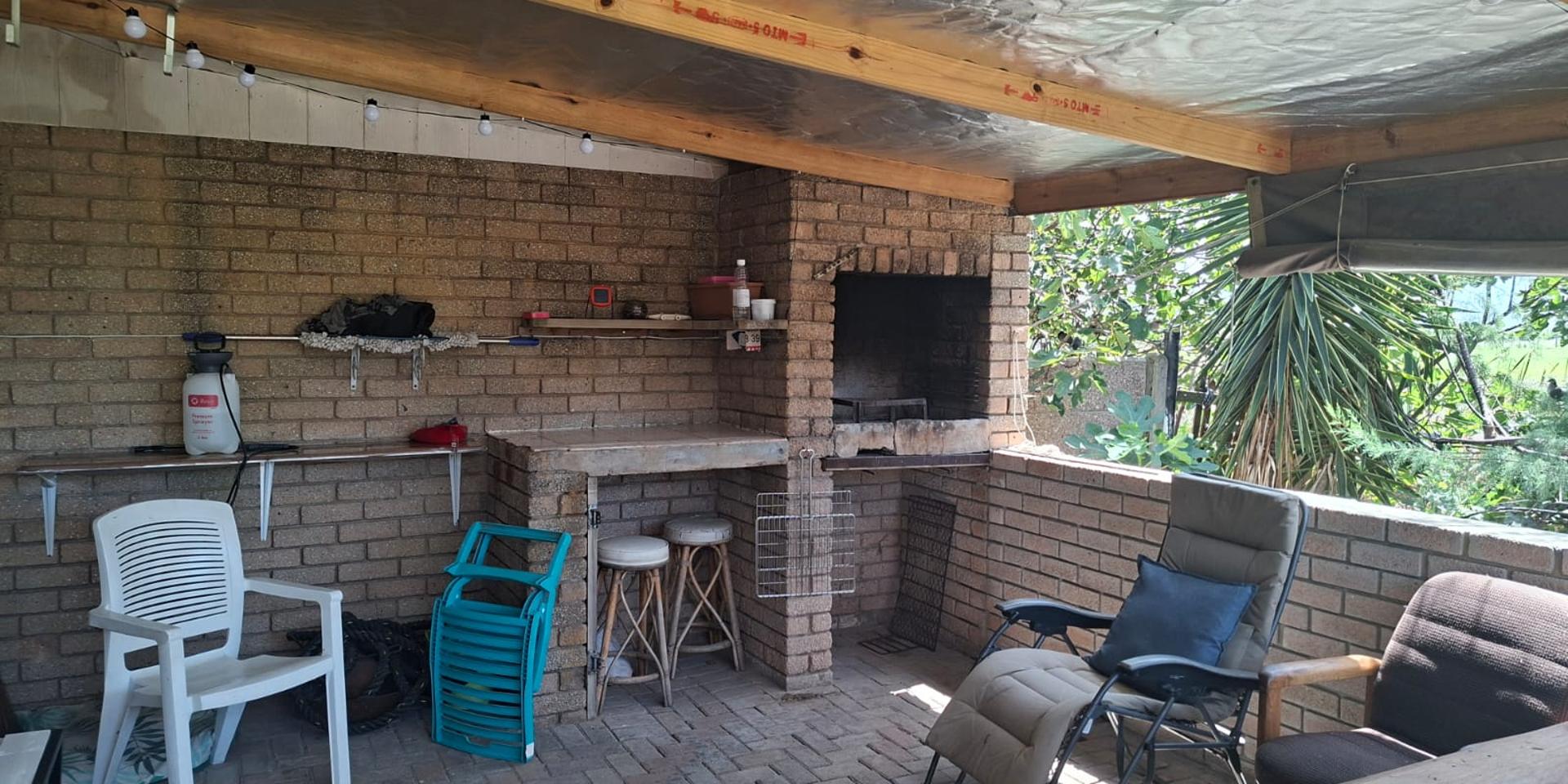 Image 4 of 6
