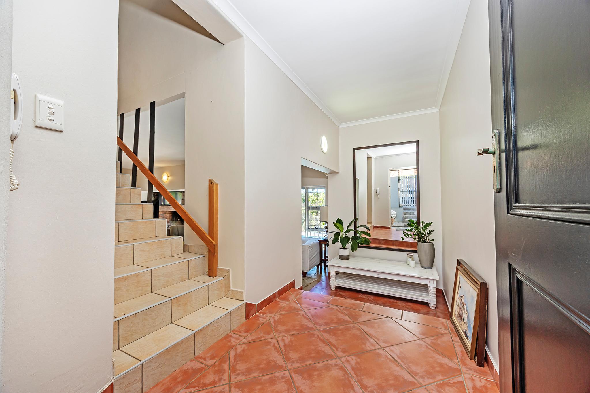 Image 4 of 6