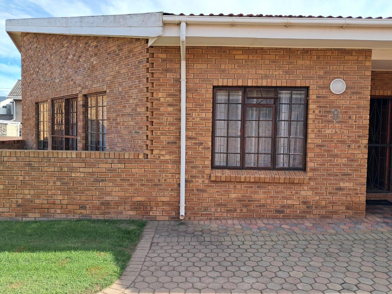 Image 4 of 6