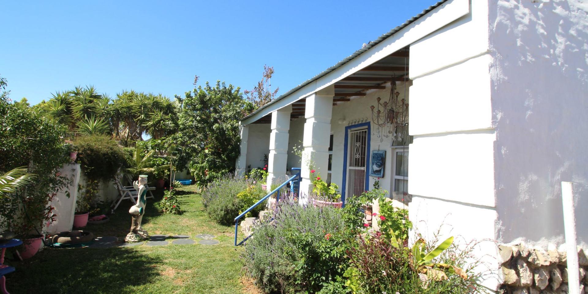 Image 4 of 6