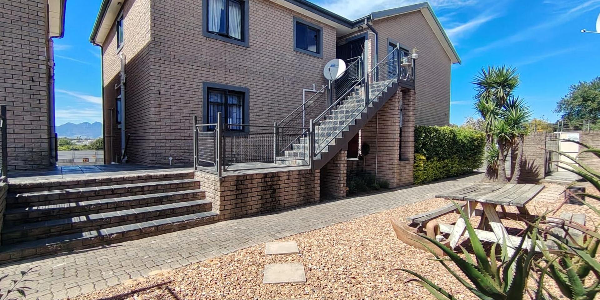 Image 2 of 6