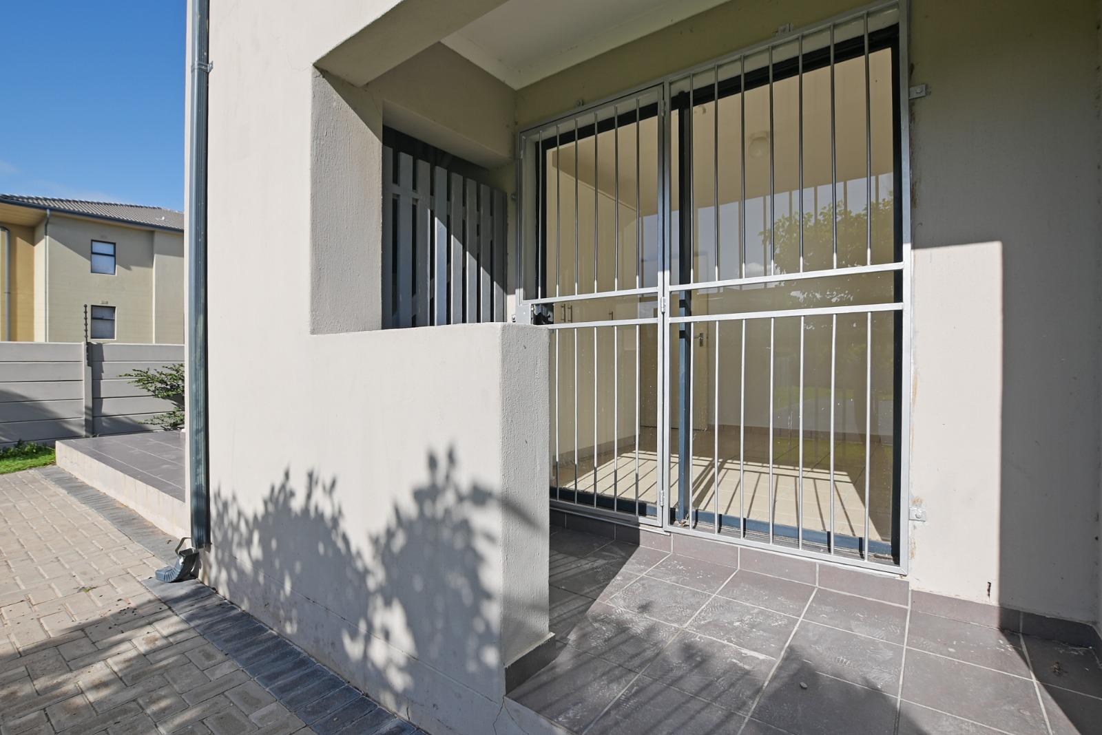 Image 2 of 6